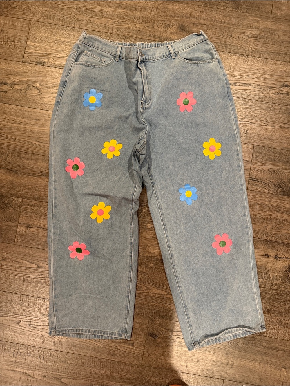 SHEIN Light Blue Boyfriend Jeans with Multicolor Floral Patches